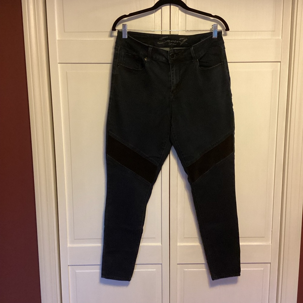 Seven7 Women's Dark Blue Skinny Jeans with Black Accents